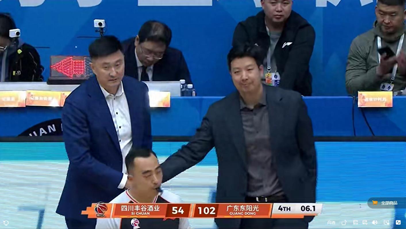 实况播放-什么关系?5中1却打最多的38分钟,粤蜜:当核心啦?看你打球难受
